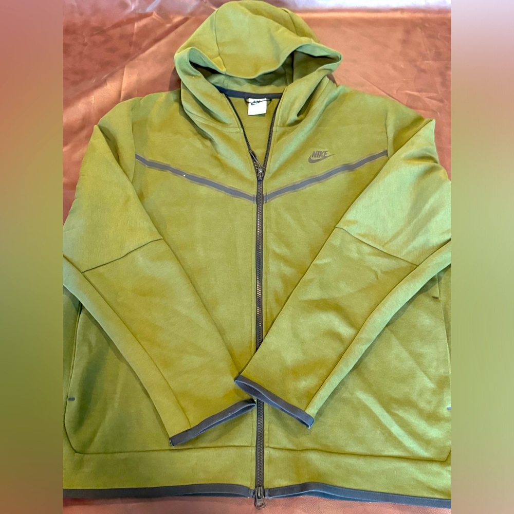 Nike Men’s Jacket Size 2X